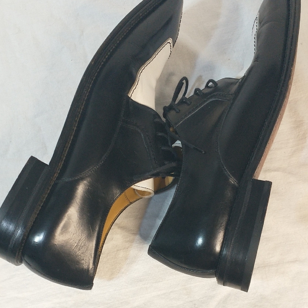 Johnston & Murphy Size 9 Black and White Leather Oxfords EUC. (H&J) - Picture 10 of 10